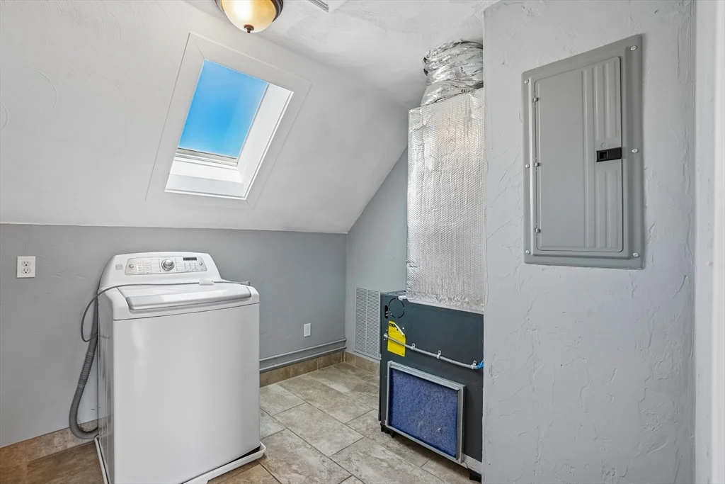 1 bed, 1 bath apartment for rent at 9 Porter St Unit 3, Everett — photo 17 of 23