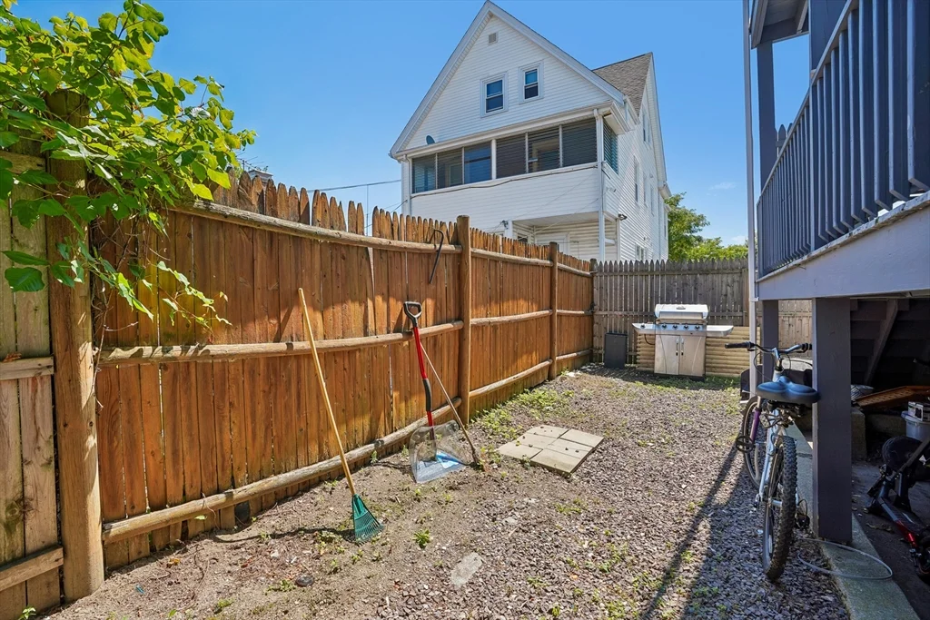 1 bed, 1 bath apartment for rent at 9 Porter St Unit 3, Everett — photo 22 of 23