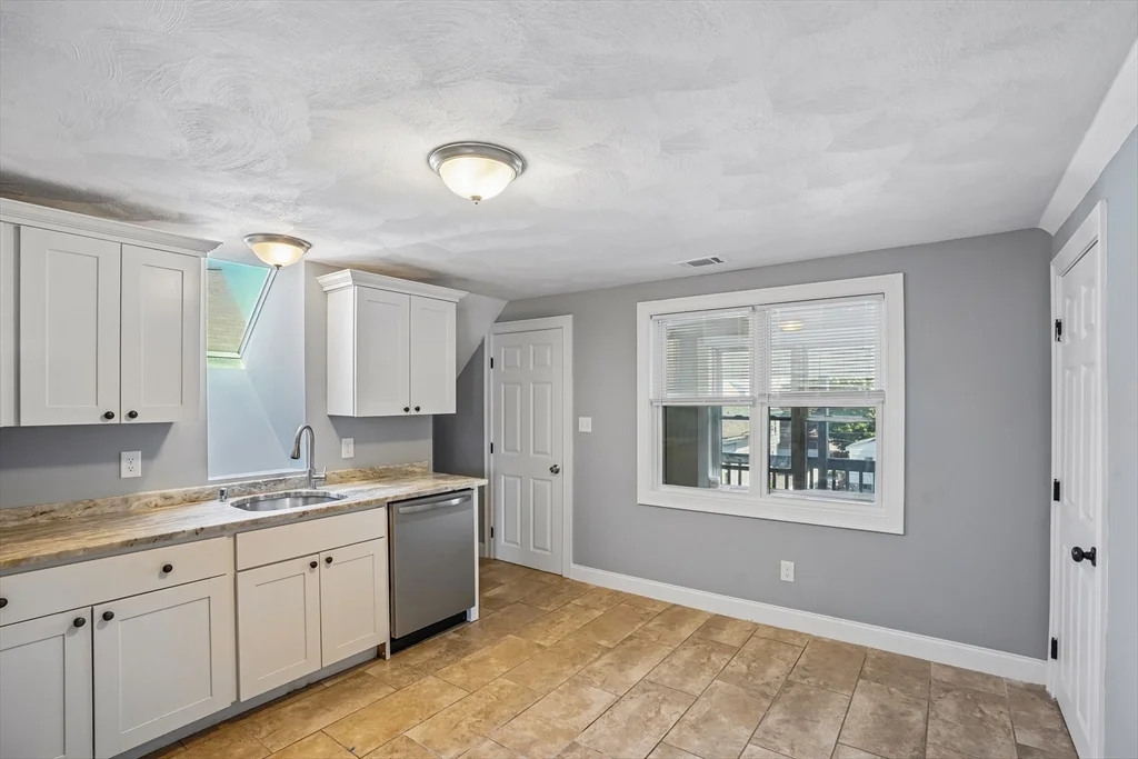 1 bed, 1 bath apartment for rent at 9 Porter St Unit 3, Everett — photo 12 of 23