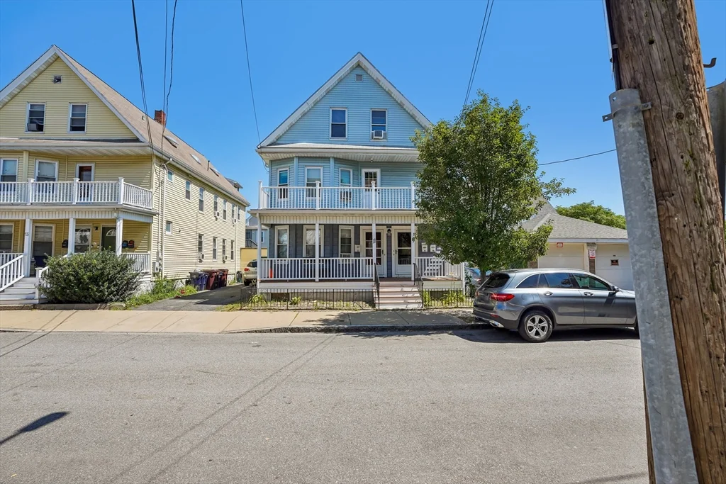 1 bed, 1 bath apartment for rent at 9 Porter St Unit 3, Everett