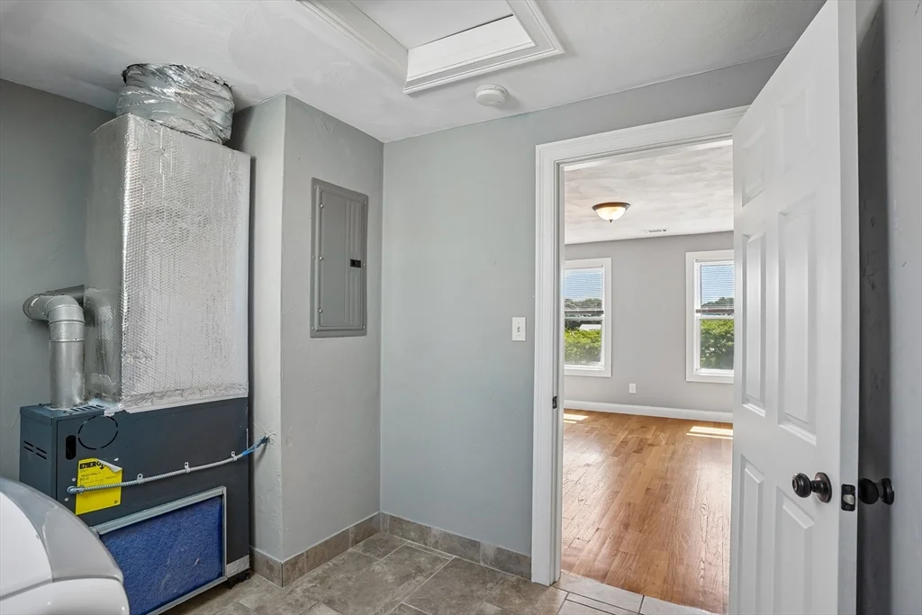 1 bed, 1 bath apartment for rent at 9 Porter St Unit 3, Everett — photo 18 of 23