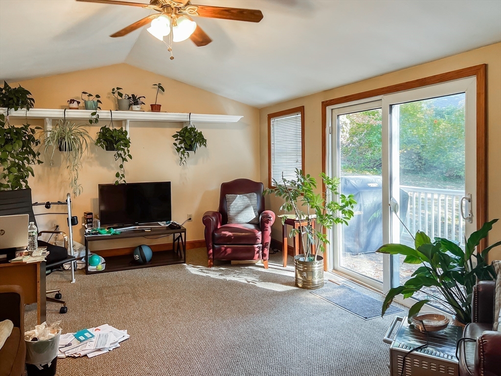 3 bed, 1 bath apartment for rent at 9 Putney Circle Unit 9, Billerica — photo 13 of 23