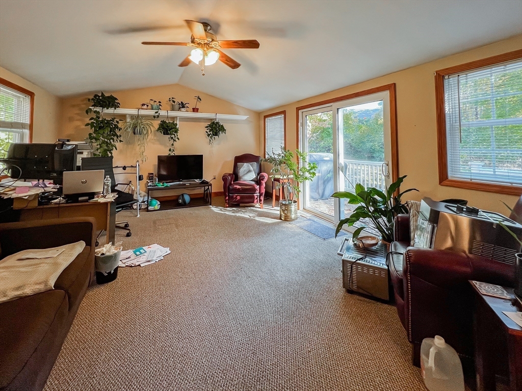 3 bed, 1 bath apartment for rent at 9 Putney Circle Unit 9, Billerica — photo 4 of 23