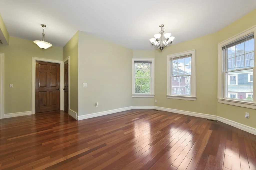 2 bed, 1 bath apartment for rent at 9 Queen St Unit A, Dorchester — photo 3 of 9
