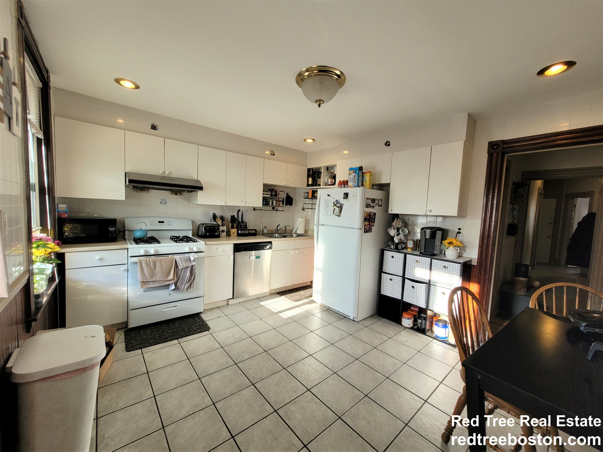 3 bed, 1 bath apartment for rent at 9 Raven St Unit 2, Dorchester — photo 4 of 13