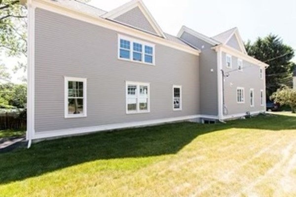 4 bed, 3 bath apartment for rent at 9 Ridgeway Ave, Needham — photo 15 of 16