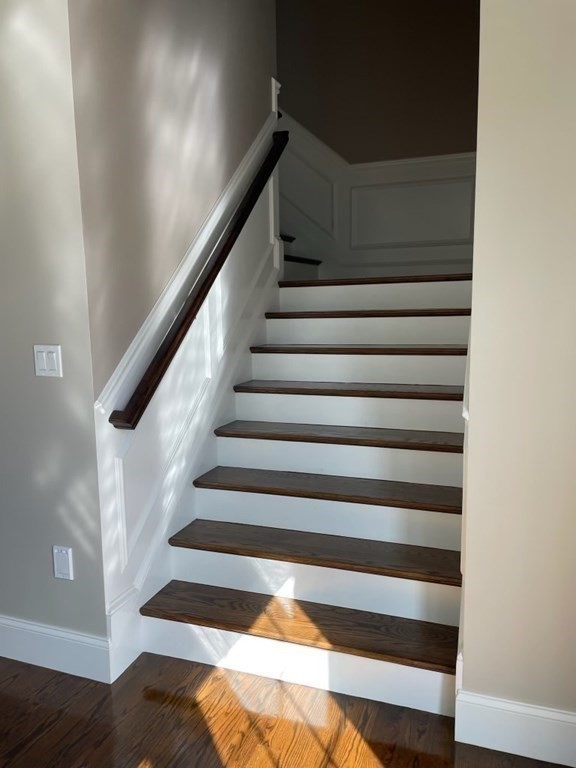 4 bed, 3 bath apartment for rent at 9 Ridgeway Ave, Needham — photo 6 of 16