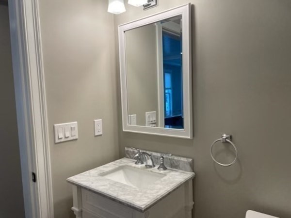 4 bed, 3 bath apartment for rent at 9 Ridgeway Ave, Needham — photo 12 of 16