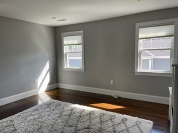 4 bed, 3 bath apartment for rent at 9 Ridgeway Ave, Needham — photo 11 of 16