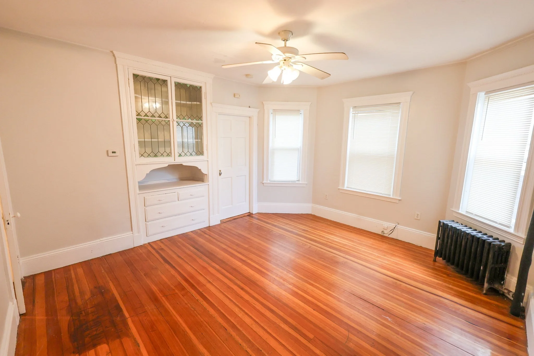 3 bed, 1 bath apartment for rent at 9 Ridgewood St Unit 2, Dorchester — photo 3 of 13
