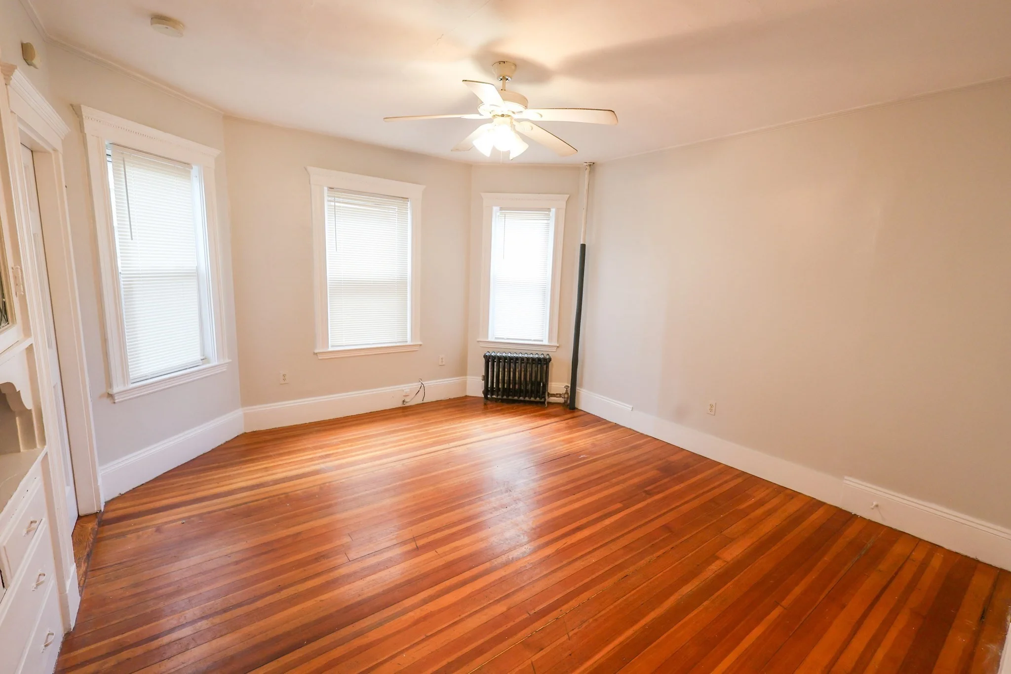 3 bed, 1 bath apartment for rent at 9 Ridgewood St Unit 2, Dorchester — photo 4 of 13