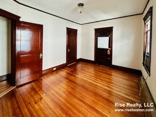 3 bed, 1 bath apartment for rent at 9 Roberts Rd Unit 2, Mid Cambridge — photo 2 of 11