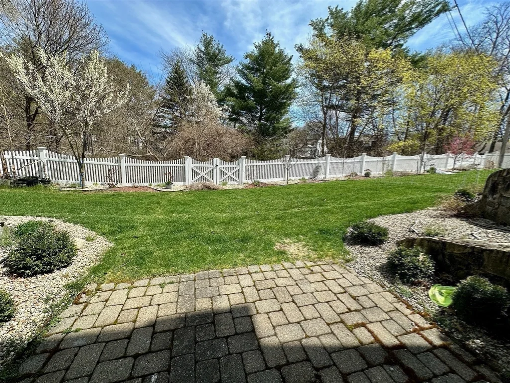 4 bed, 3 bath apartment for rent at 9 Rosegate Rd Unit 9, Needham — photo 21 of 22