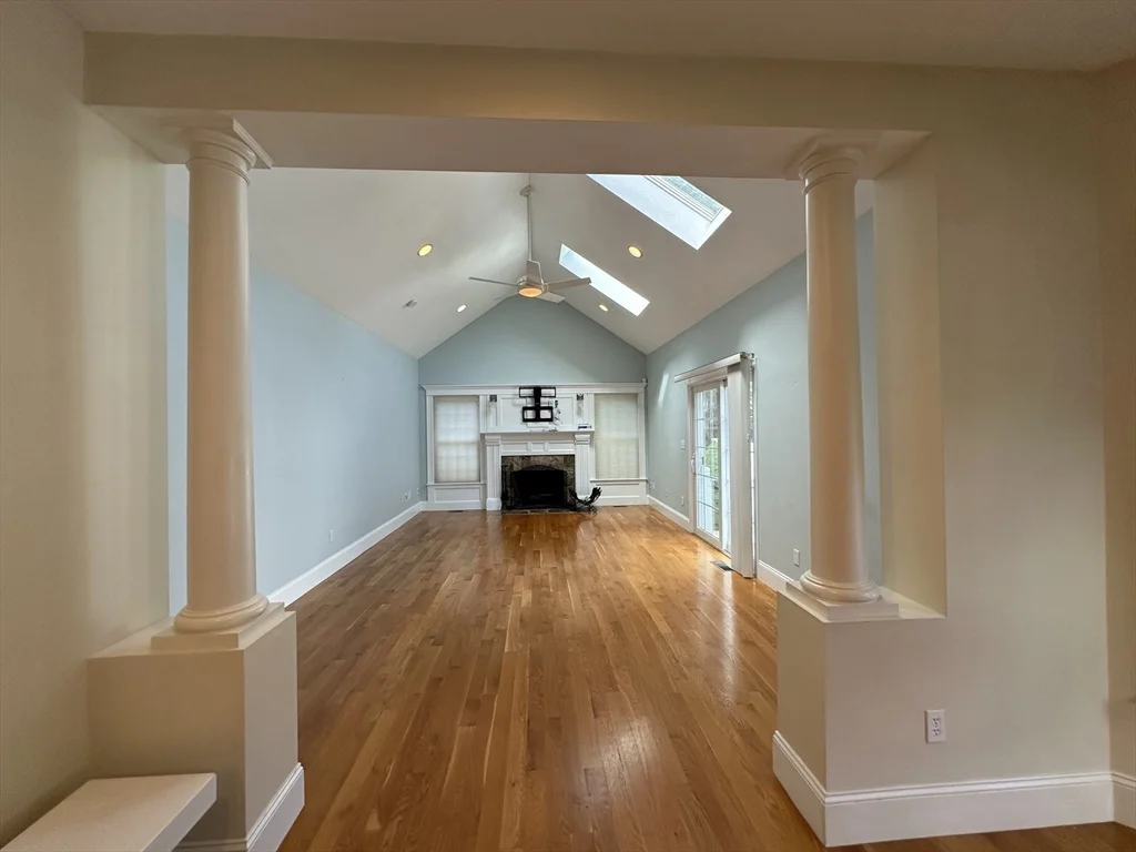 4 bed, 3 bath apartment for rent at 9 Rosegate Rd Unit 9, Needham — photo 9 of 22