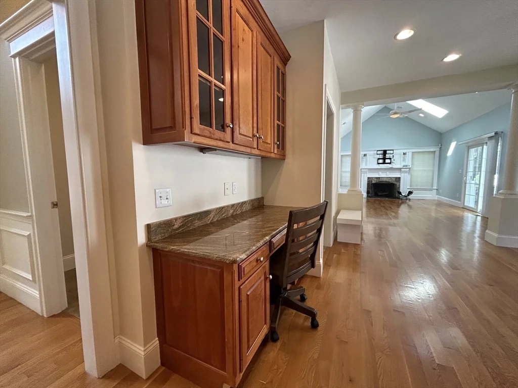 4 bed, 3 bath apartment for rent at 9 Rosegate Rd Unit 9, Needham — photo 8 of 22