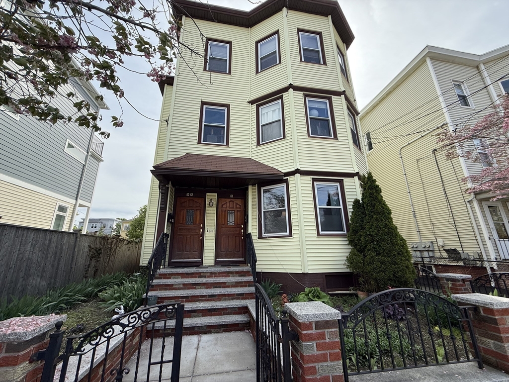 2 bed, 1 bath apartment for rent at 9 Rossmore St Unit 1, Somerville — photo 2 of 19