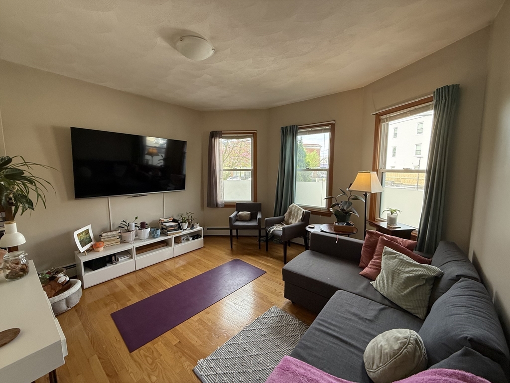 2 bed, 1 bath apartment for rent at 9 Rossmore St Unit 1, Somerville — photo 6 of 19