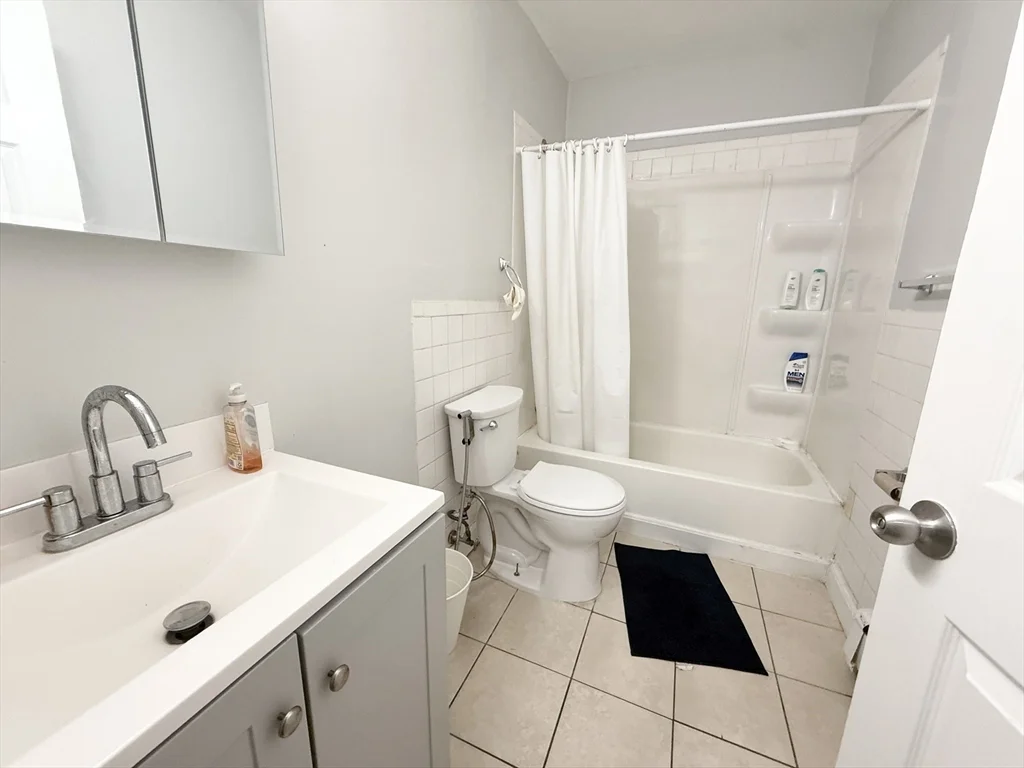 2 bed, 1 bath apartment for rent at 9 Ruggles Unit 2, Roxbury — photo 6 of 6