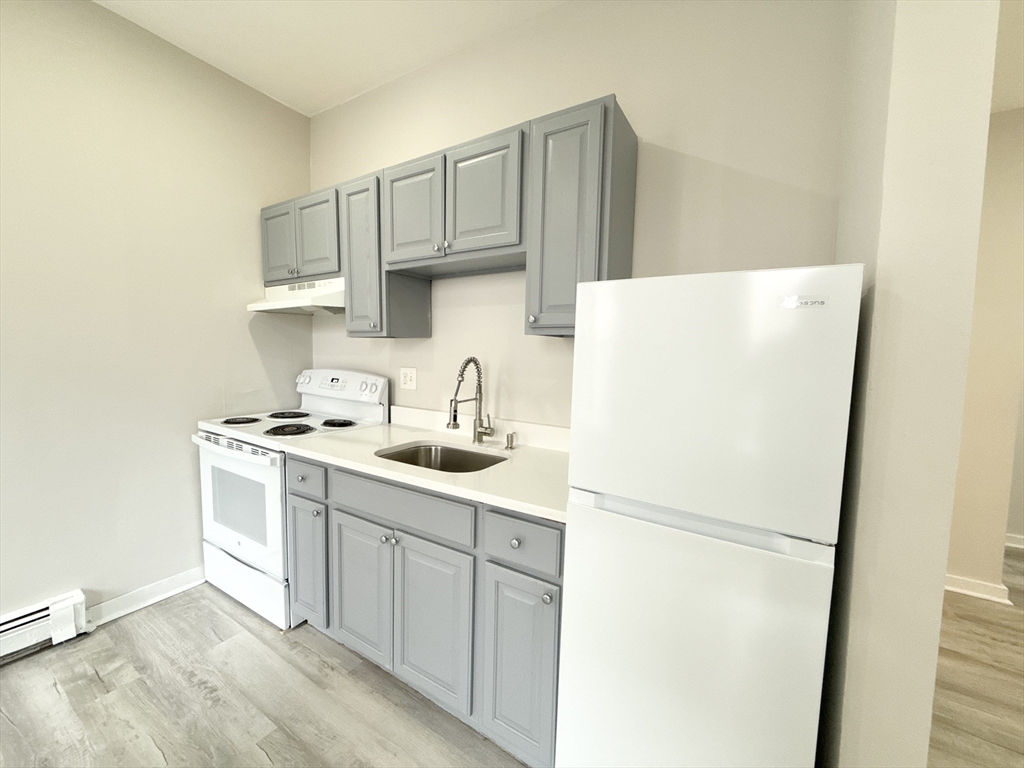 1 bed, 1 bath apartment for rent at 9 Ruggles Unit 4, Roxbury — photo 1 of 5