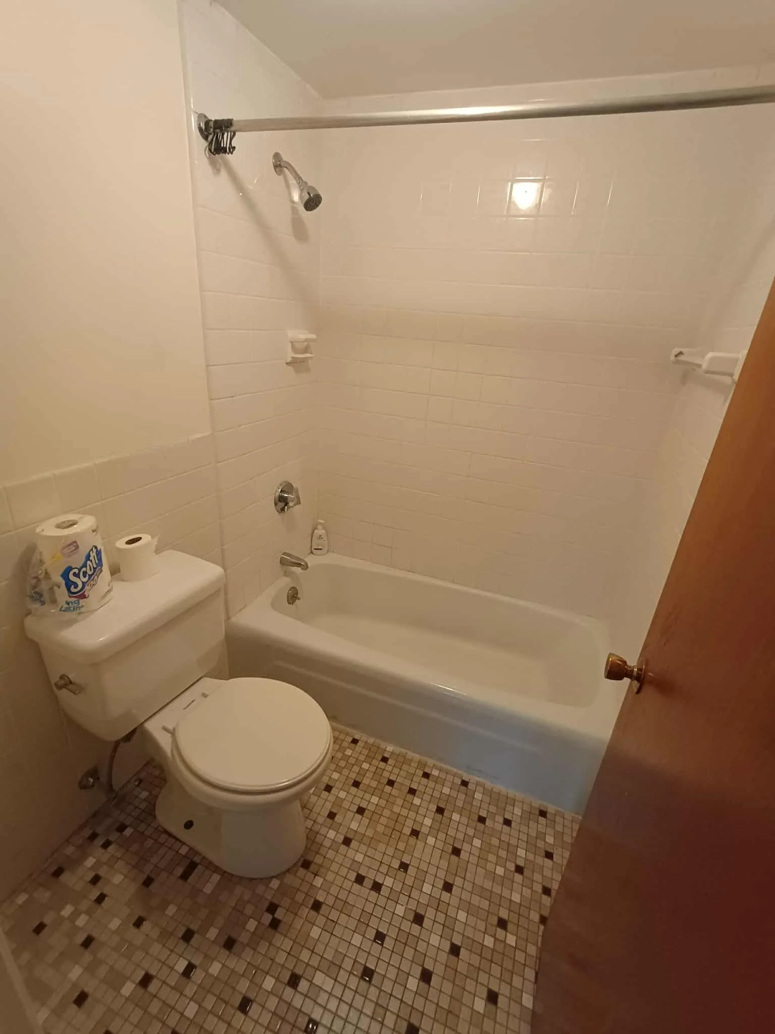 1 bed, 1 bath apartment for rent at 9 Ryder St Unit 19, Arlington — photo 9 of 17