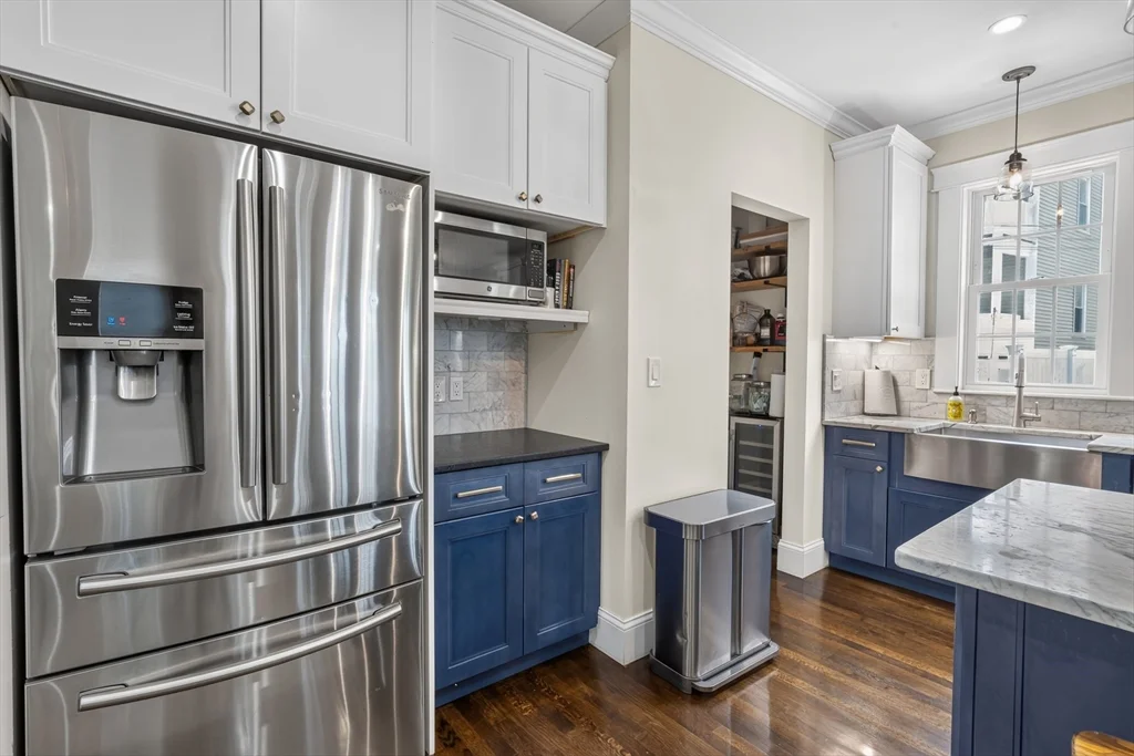 3 bed, 2 bath apartment for rent at 9 S Munroe Terr Unit 9, Dorchester — photo 5 of 25