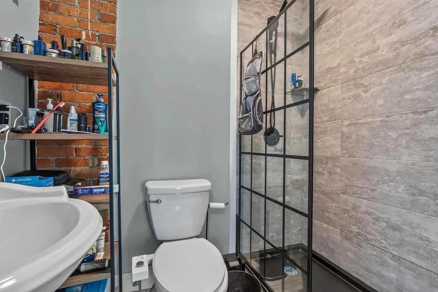 3 bed, 2 bath apartment for rent at 9 S Munroe Terr Unit 9, Dorchester — photo 11 of 16