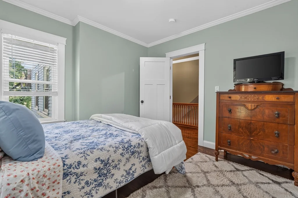3 bed, 2 bath apartment for rent at 9 S Munroe Terr Unit 9, Dorchester — photo 18 of 25
