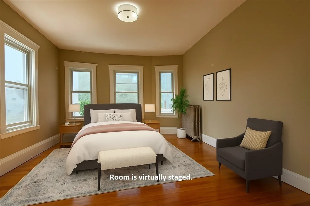 4 bed, 1 bath apartment for rent at 9 Sanger Unit 2, Medford — photo 3 of 11