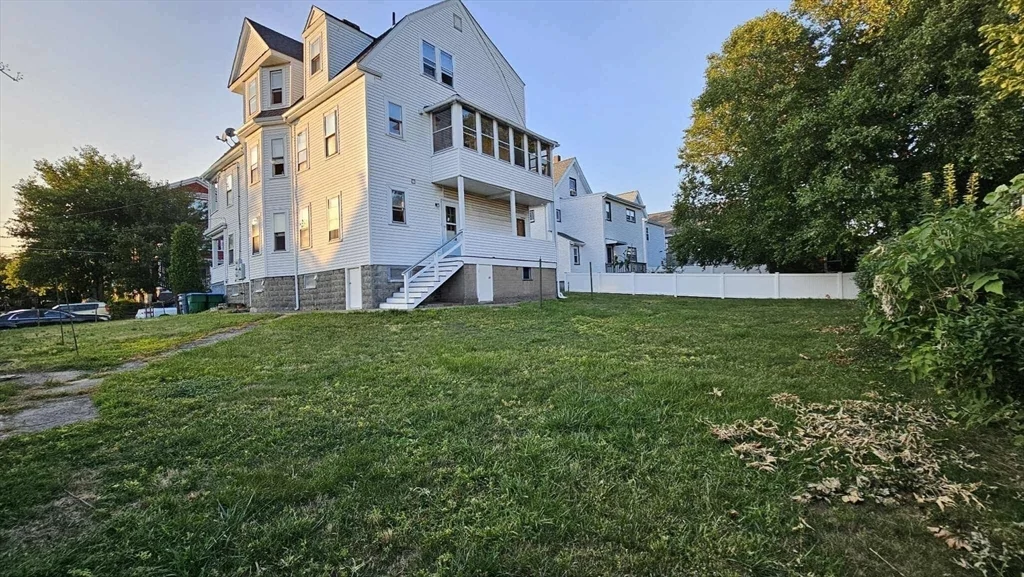 4 bed, 1 bath apartment for rent at 9 Sanger Unit 2, Medford — photo 9 of 11