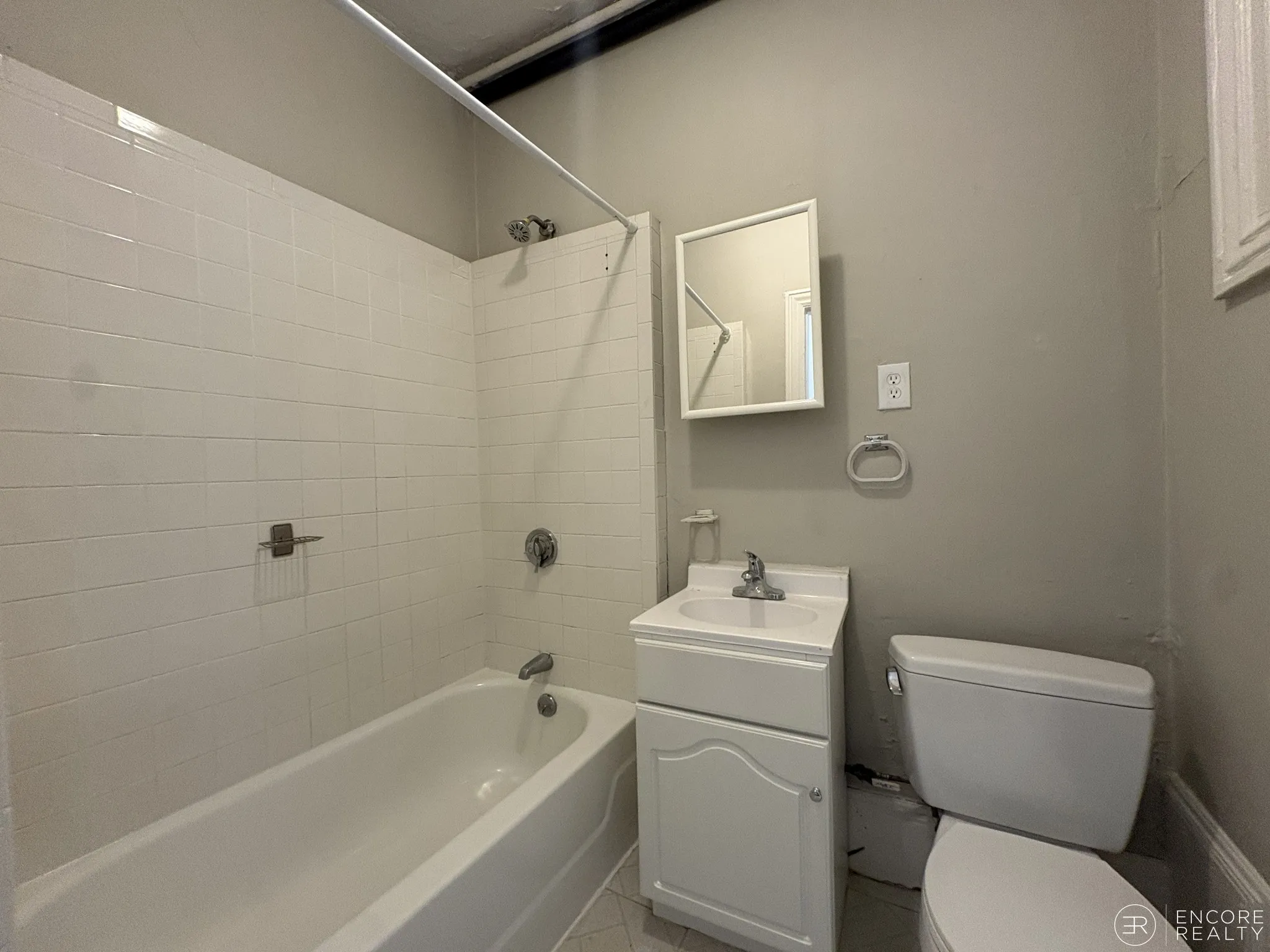 Studio bed, 1 bath apartment for rent at 9 Sewall Ave Unit 1, Coolidge Corner — photo 7 of 7