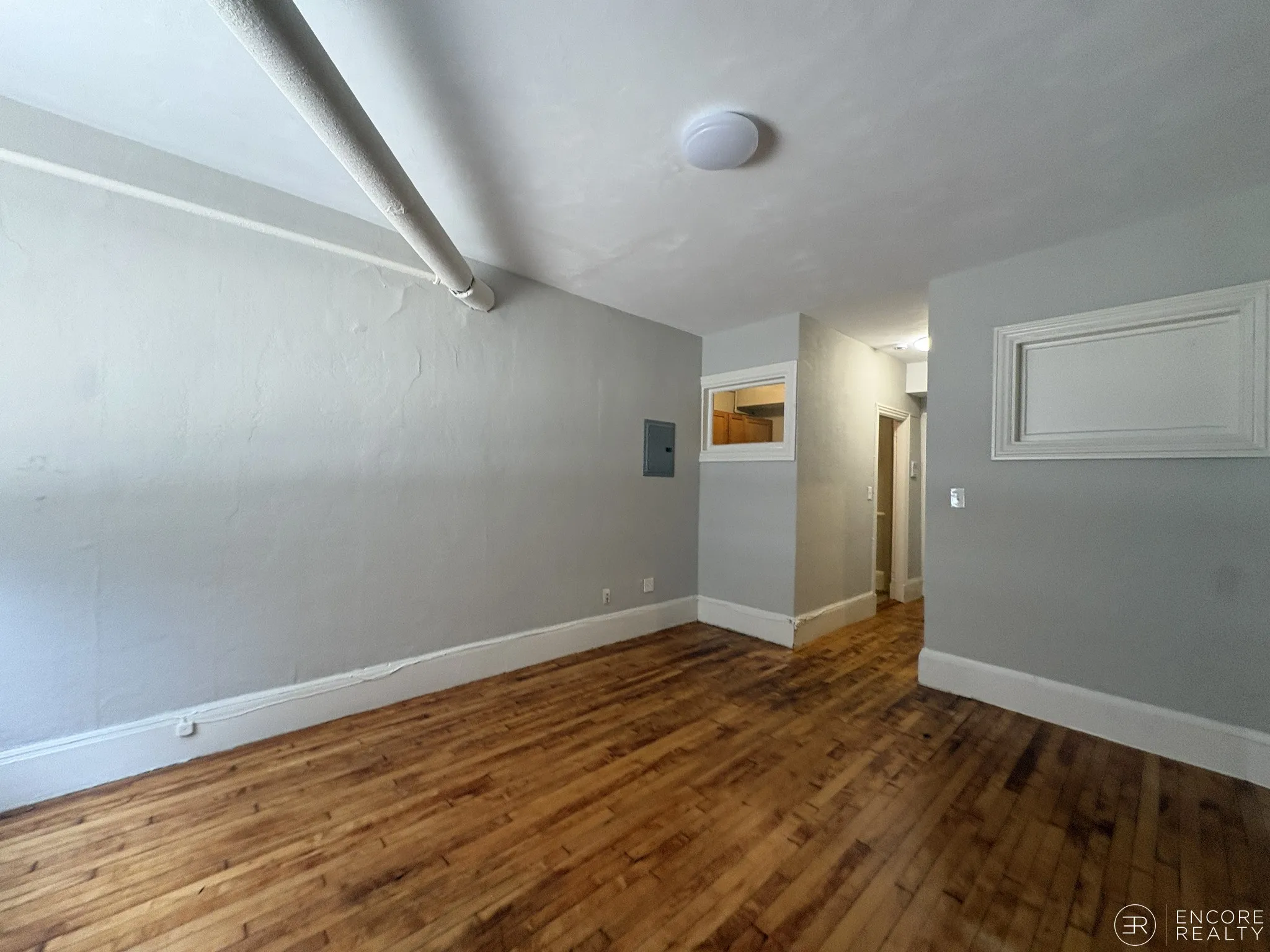 Studio bed, 1 bath apartment for rent at 9 Sewall Ave Unit 1, Coolidge Corner — photo 3 of 7