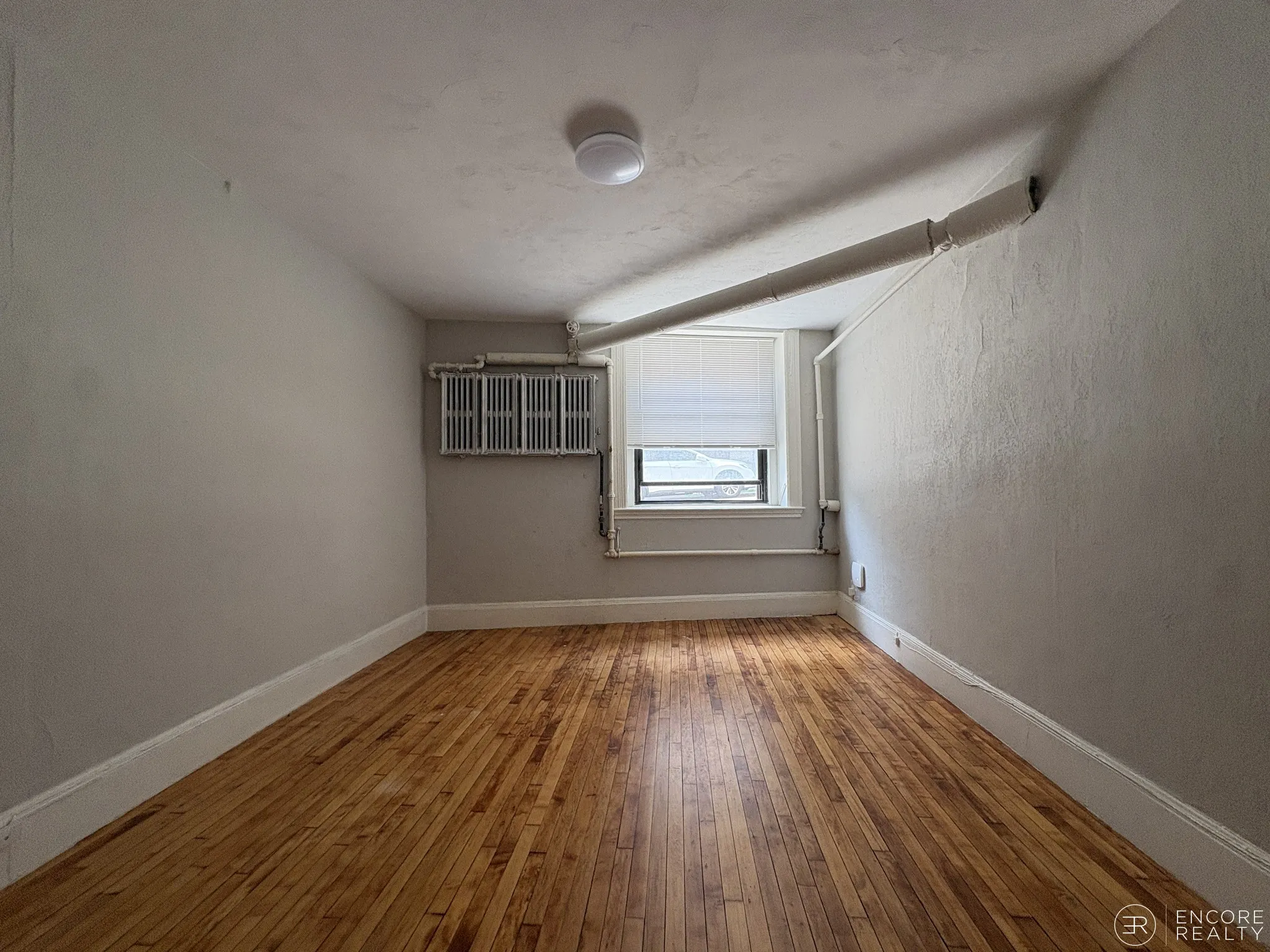 Studio bed, 1 bath apartment for rent at 9 Sewall Ave Unit 1, Coolidge Corner — photo 2 of 7