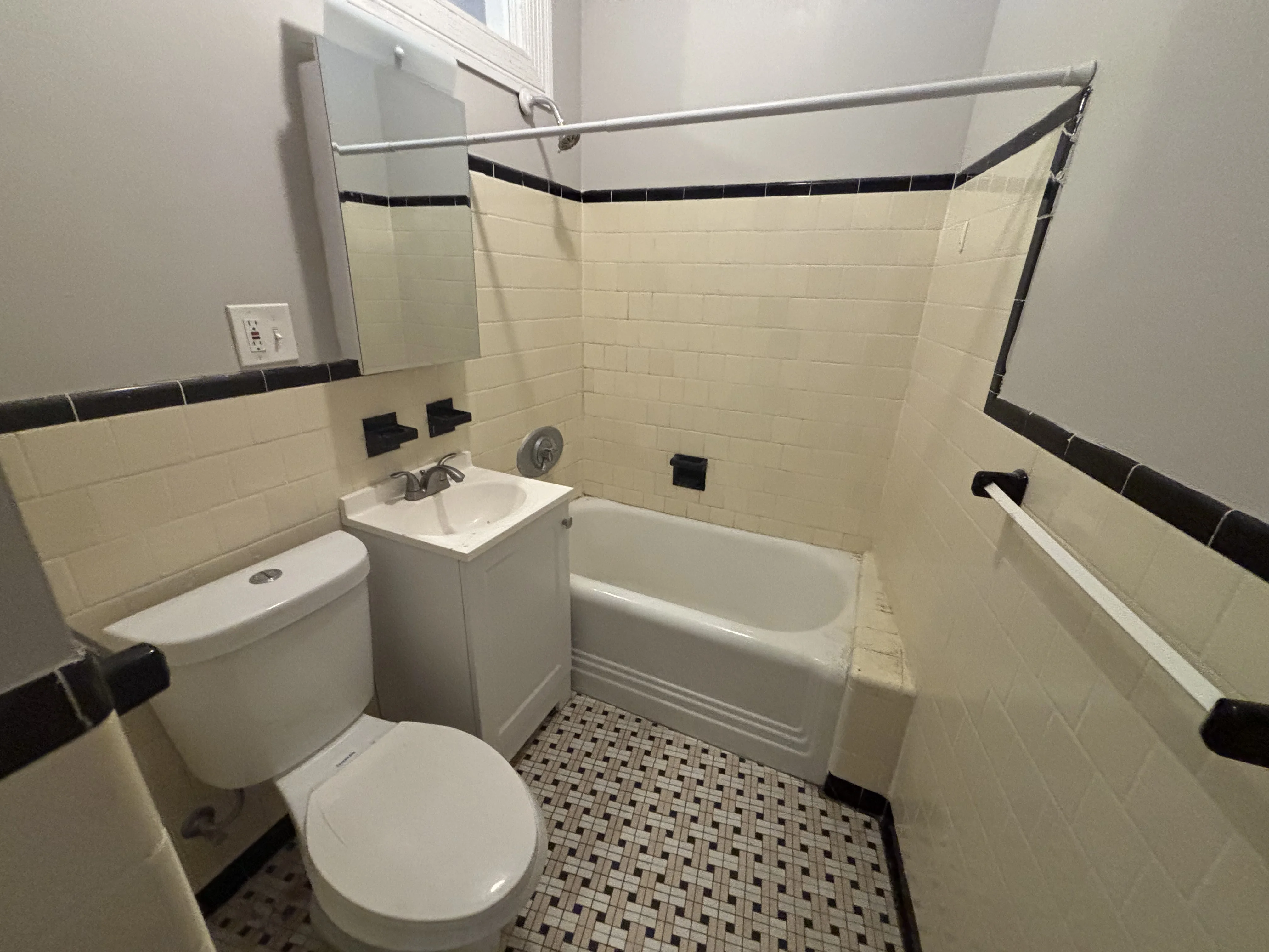 Studio bed, 1 bath apartment for rent at 9 Sewall Ave Unit 305, Coolidge Corner — photo 7 of 7