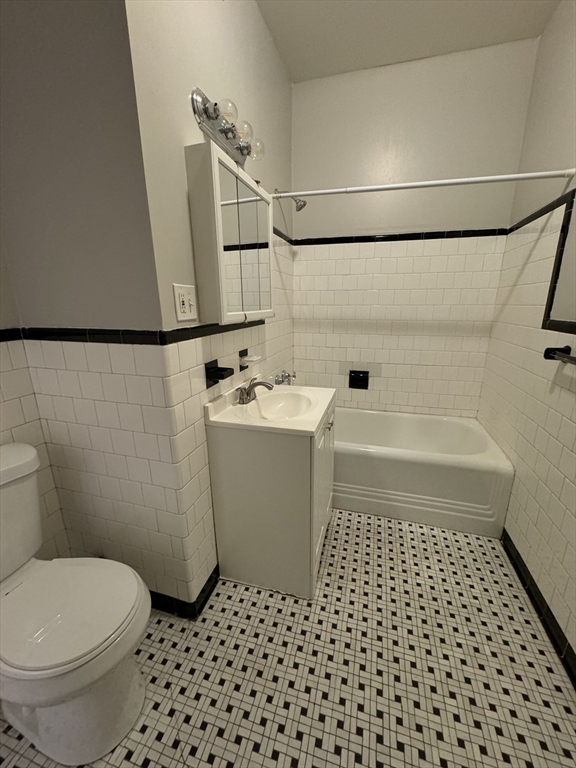 1 bed, 1 bath apartment for rent at 9 Sewall Ave Unit 314, Coolidge Corner — photo 8 of 12