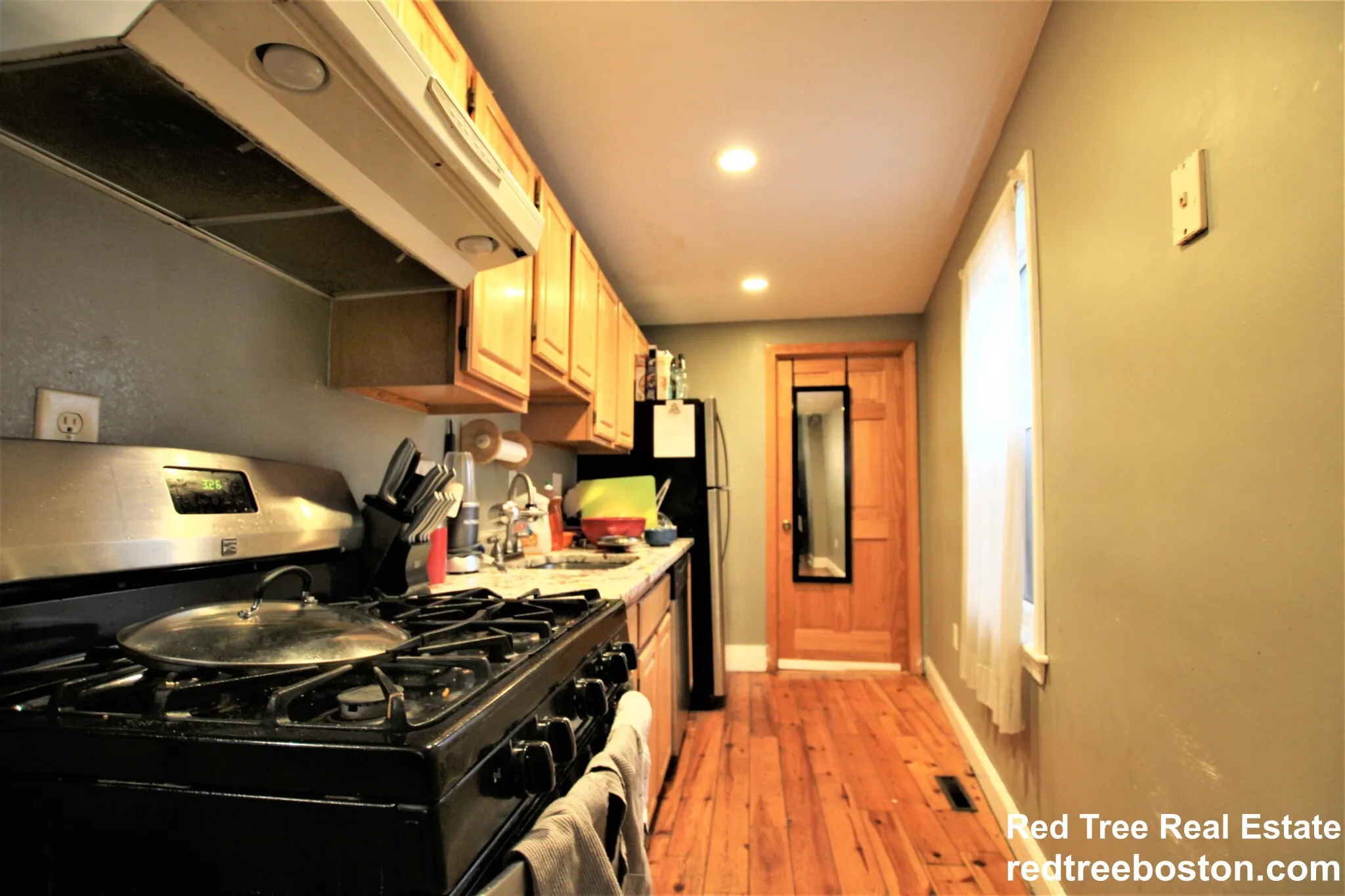 6 bed, 4+ bath apartment for rent at 9 Sewall St Unit 1, Mission Hill — photo 10 of 27