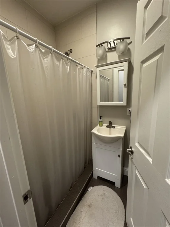 Studio bed, 1 bath apartment for rent at 9 Sewall Unit 108, Coolidge Corner — photo 8 of 9