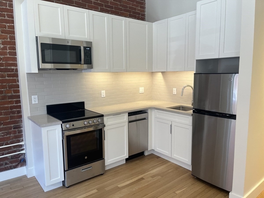 Studio bed, 1 bath apartment for rent at 9 Sewall Unit 110, Brookline — photo 4 of 9