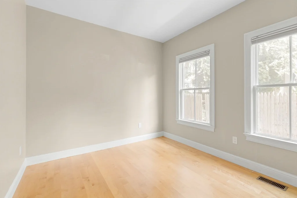 3 bed, 3 bath apartment for rent at 9 Sheridan Unit 1, Neighborhood Nine — photo 21 of 22
