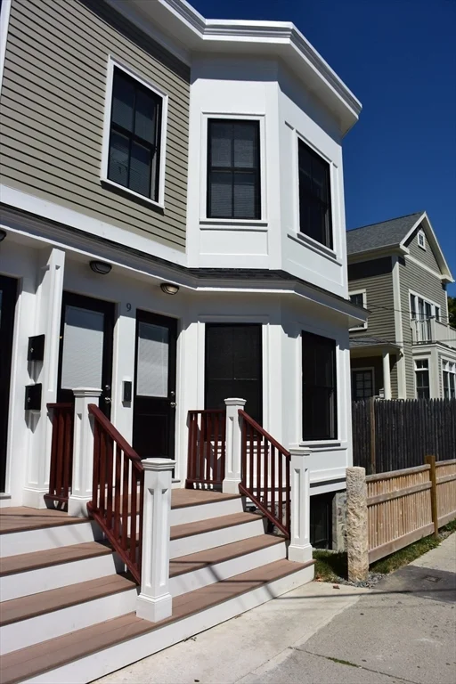 3 bed, 3 bath apartment for rent at 9 Sheridan Unit 1, Neighborhood Nine