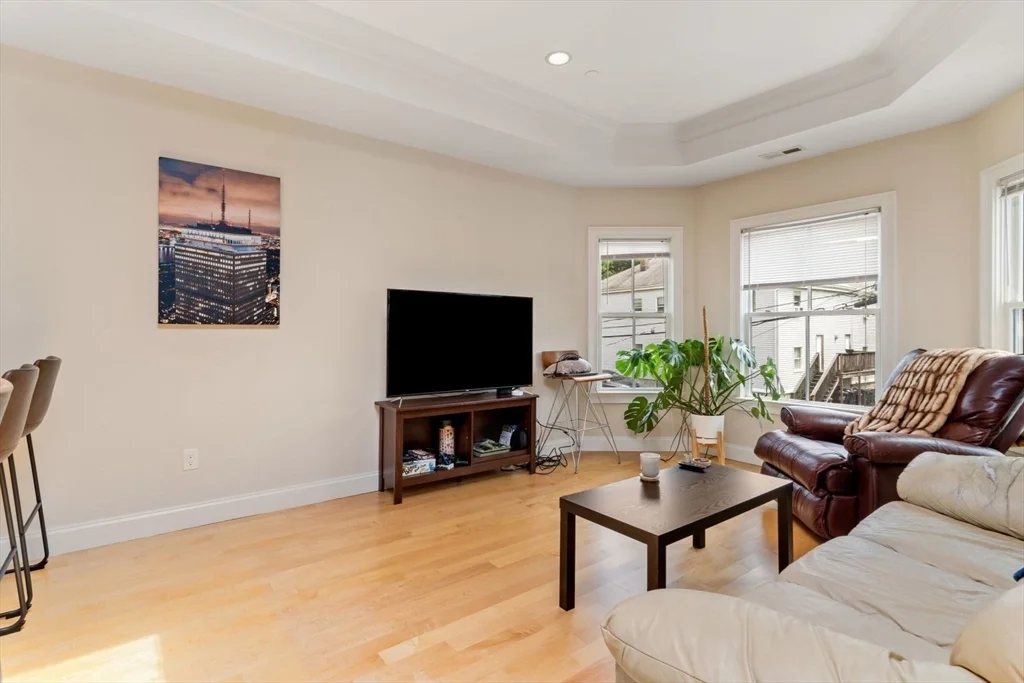 2 bed, 2 bath apartment for rent at 9 Sheridan Unit 2, Neighborhood Nine — photo 5 of 21