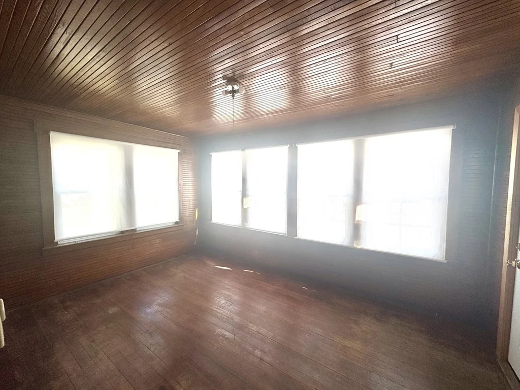 3 bed, 1 bath apartment for rent at 9 Shirley St Unit 1, Ayer — photo 8 of 13