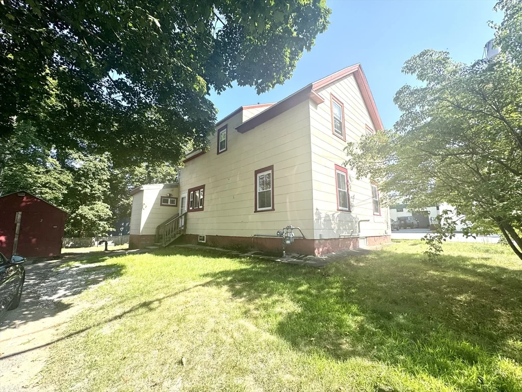 3 bed, 1 bath apartment for rent at 9 Shirley St Unit 1, Ayer