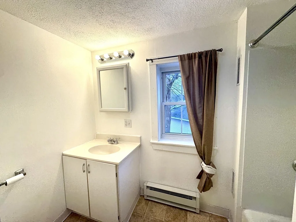 2 bed, 1 bath apartment for rent at 9 Shirley St Unit 2, Ayer — photo 8 of 13