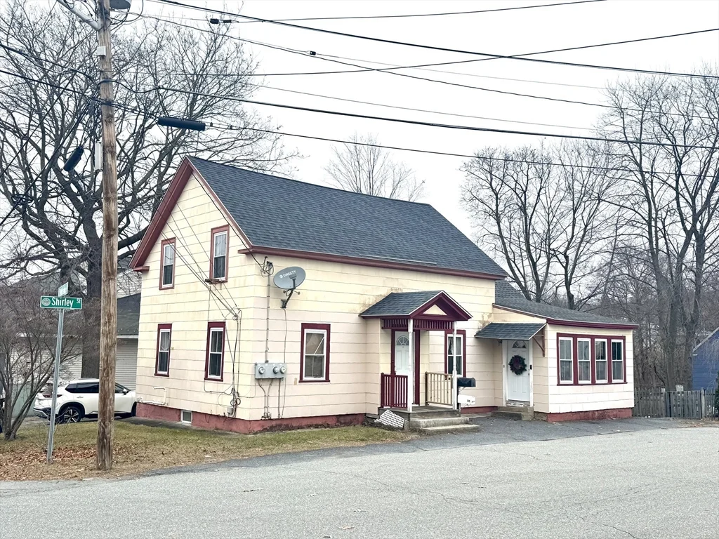2 bed, 1 bath apartment for rent at 9 Shirley St Unit 2, Ayer