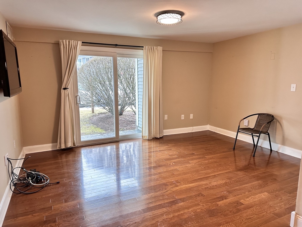 2 bed, 2 bath apartment for rent at 9 Silver Hill Ln Unit 15, West Natick — photo 1 of 8