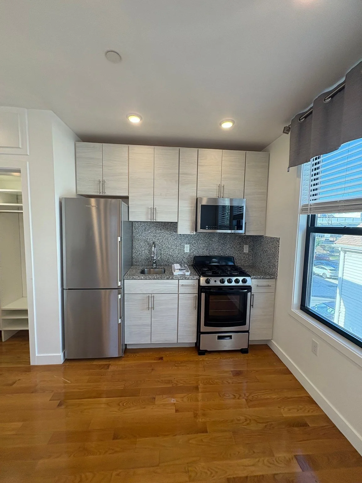 Studio bed, 1 bath apartment for rent at 9 Sixth St Unit 9, Chelsea — photo 6 of 12