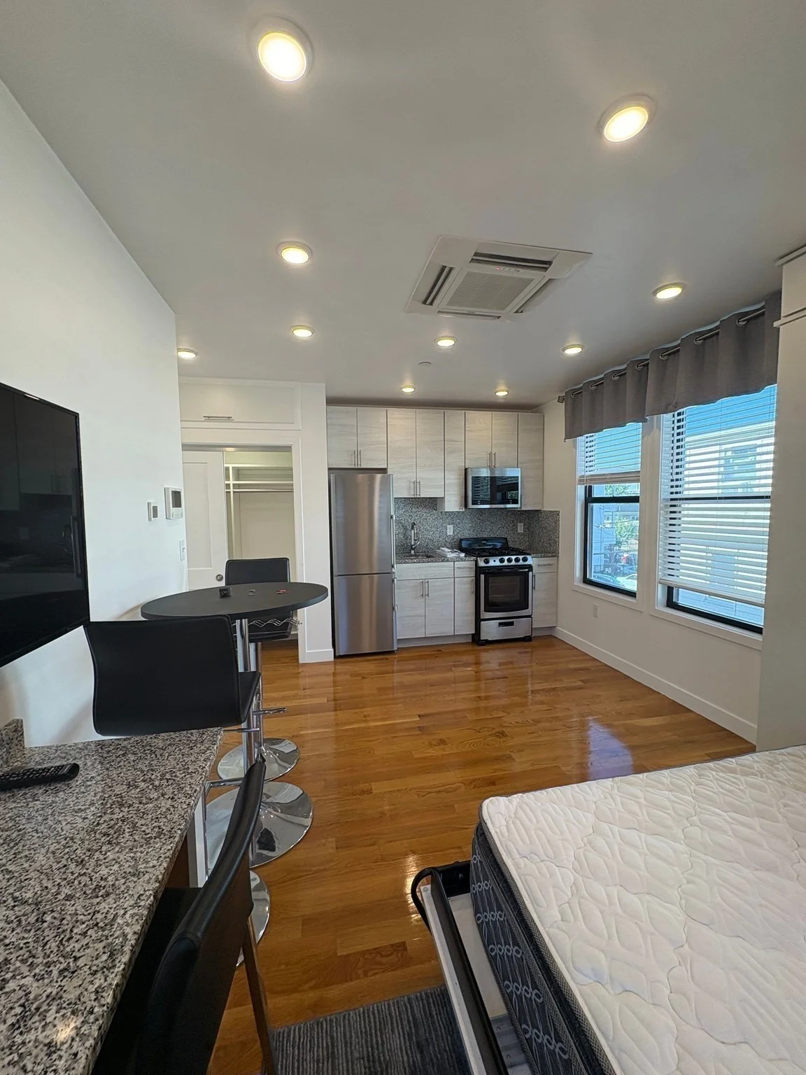 Studio bed, 1 bath apartment for rent at 9 Sixth St Unit 9, Chelsea — photo 5 of 12