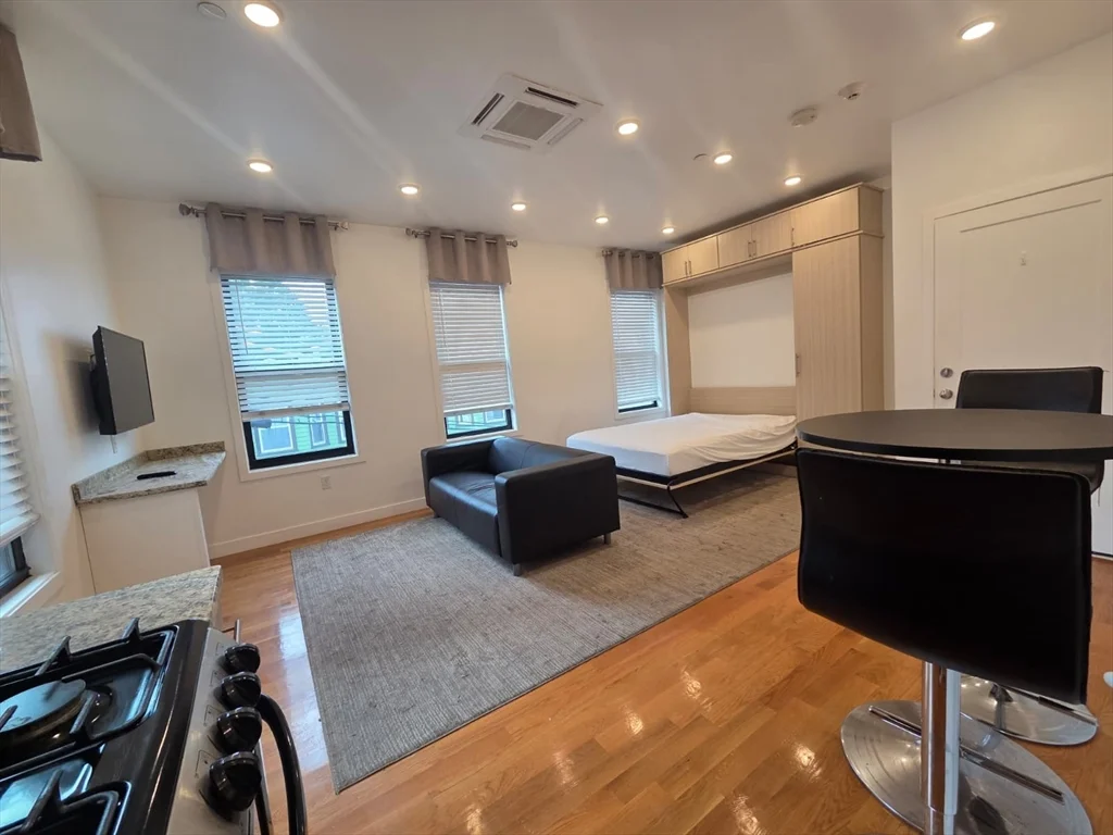 Studio bed, 1 bath apartment for rent at 9 Sixth Unit 9, Chelsea — photo 1 of 6