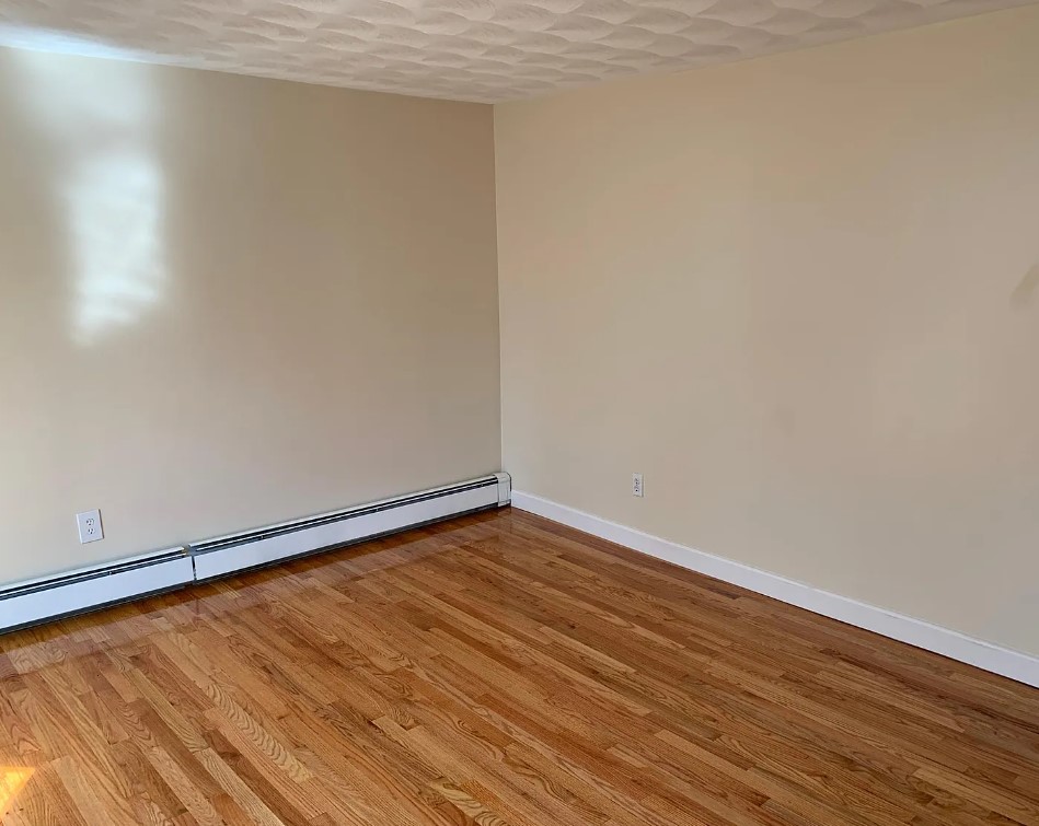 2 bed, 1 bath apartment for rent at 9 Skehan St Unit 2, Ward Two — photo 8 of 11