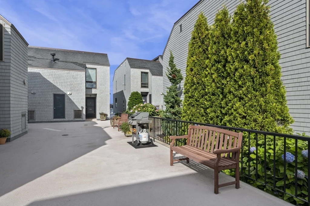 2 bed, 1 bath apartment for rent at 9 Skinner's Path Unit 9, Marblehead — photo 21 of 23